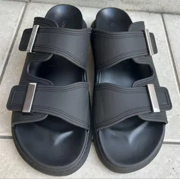 Alexander McQueen 샌들