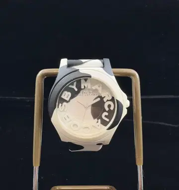 MARC BY MARC JACOBS 소 패턴 손목시계