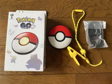 포켓몬 GO Plus+ 본체와 부속품
