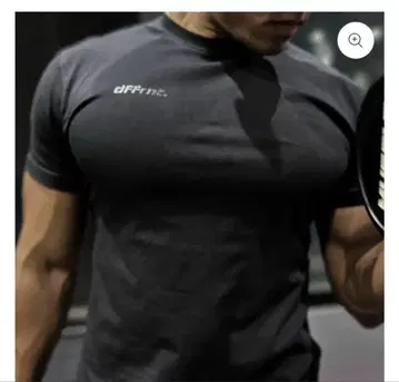 DIFFERENT SLIM FIT T-SHIRT