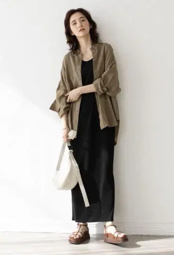 새상품급 RIVE DROITE 린넨 와이드 셔츠 모카