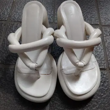 귀여운 샌들 37