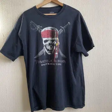 파이리츠 오브 카리비안 T셔츠 XL