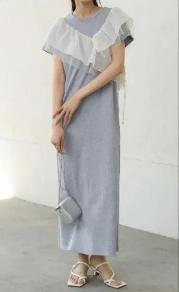 새상품급 Bab 아지메 프릴 도킹 원피스