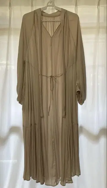 베이지 쉬폰 롱 원피스