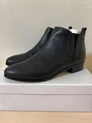 새상품급 숏부츠 maison rouge 소가죽 가죽부츠 24.5cm