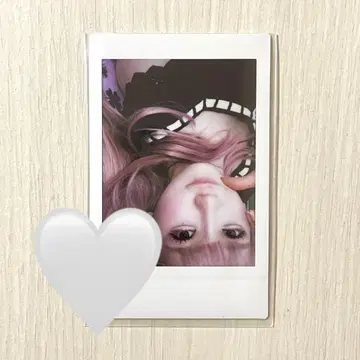 REIRIE 카네코 리에 런치 폴라로이드