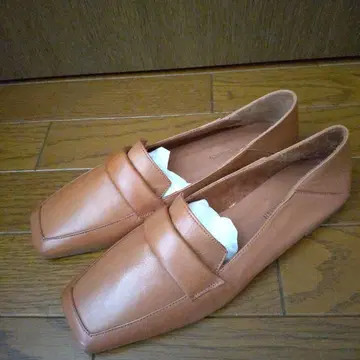 어반 리서치 새상품 카멜 가죽 로퍼 37
