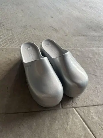 OFOF 샌들 실버