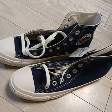 컨버스 올스타 하이컷 네이비 US7 (약 25.5cm) 미사용