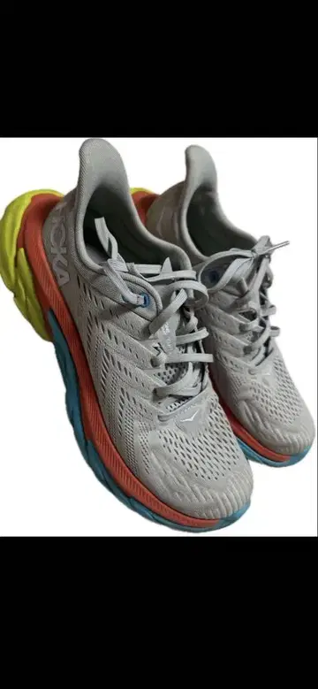 호카오네오네 HOKA CLIFTON 10 그레이/라임 한정판