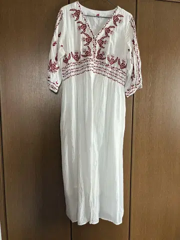 티티카카 자수 원피스