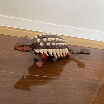 안킬로사우루스 피규어