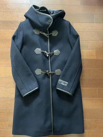 네이비 더플 코트