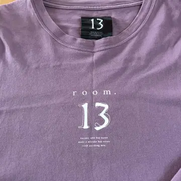 room. 13 긴팔 T셔츠