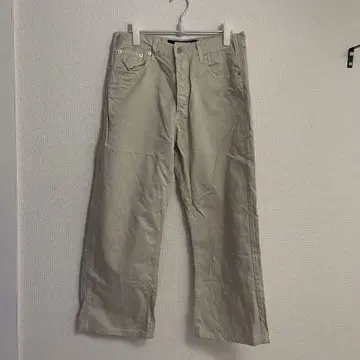 J27 베이지 치노 팬츠