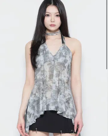THEREDTHREAD S clip halter tops flare