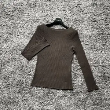 FOXEY 40 Knit Top Moon Light 카키