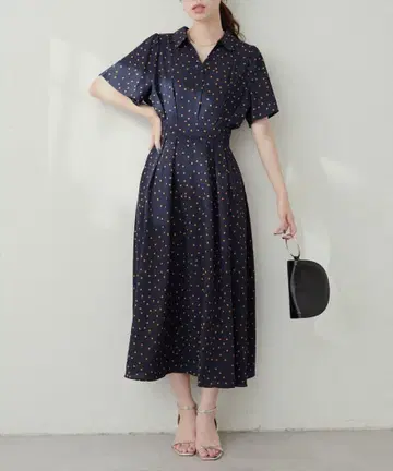 naturalcouture 스키퍼 카라 플레어 소매 원피스 도트 무늬