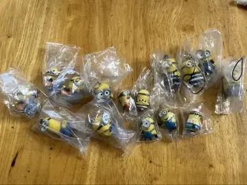 미니언 키링, 스트랩 15개