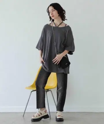 JEANASIS 작년 넥 디자인 BIG TEE 차콜 그레이