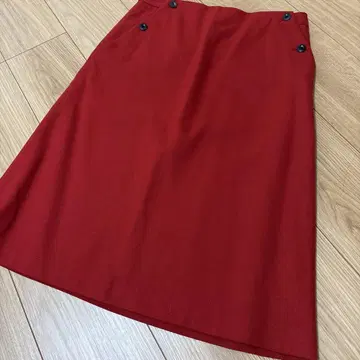 새상품급 마가렛호웰 울 스커트