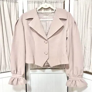 axesfemmePOETIQUE 레이스업 볼륨 소매 자켓