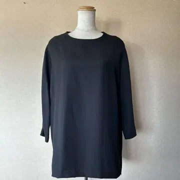 뮤즈 두지엠 클라세 상의 블랙