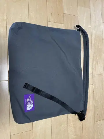 THE NORTH FACE 숄더백 그레이
