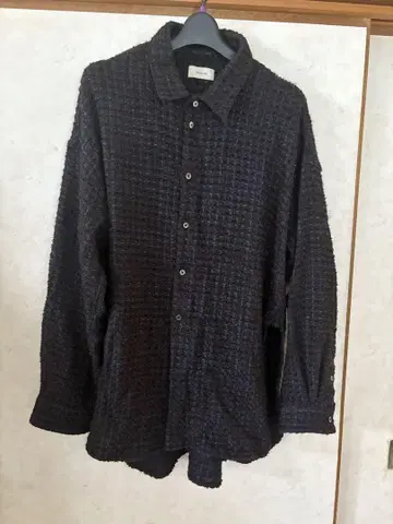 Toironier/토와로니에/LAME TWEED SHIRT
