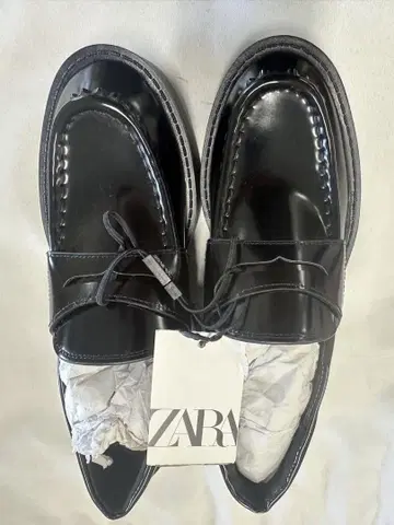 ZARA 에나멜 가죽풍 페니 스트랩 로퍼 35 사이즈 새상품