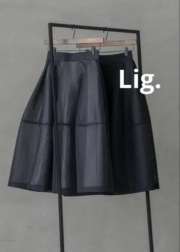 Lig. 리그 도트 시어 볼륨 스커트 차콜 그레이
