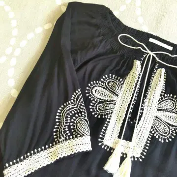 누키테파 인도산 자수 튜닉 칠부 소매