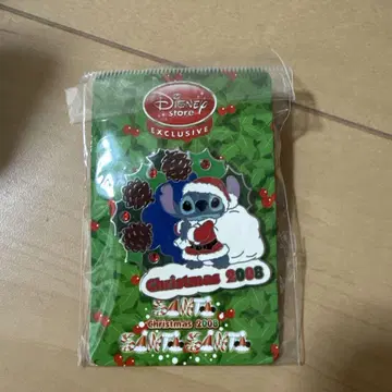 Disney Store 한정판 스티치 크리스마스 2008 핀 배지