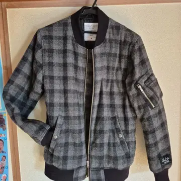 차오패닉 티피 그레이 계열 체크 봄버 자켓 M 사이즈
