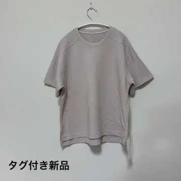 베이지 반팔 라운드넥 티셔츠