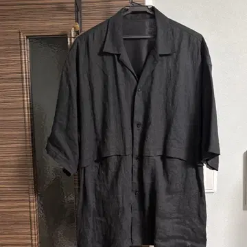 블랙 린넨 혼합 반팔 셔츠