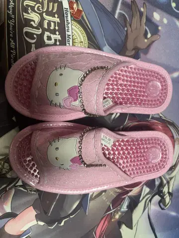 헬로키티 레어 핑크 샌들