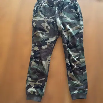 SOPH 카모 패턴 스웨트 팬츠