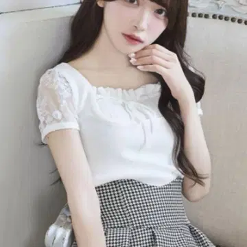 미셸 마카롱 화이트 레이스 상의