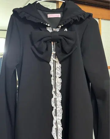 프리메로 후드 부착 블랙 후드티