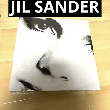 질 샌더 바이 질 샌더 아트 도서 유니클로 플러스j