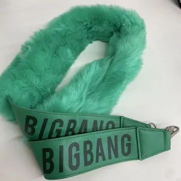 BIGBANG 숄더 스트랩 TOP 그린