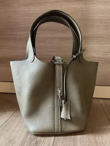 에투프 가죽 버킷형 토트백