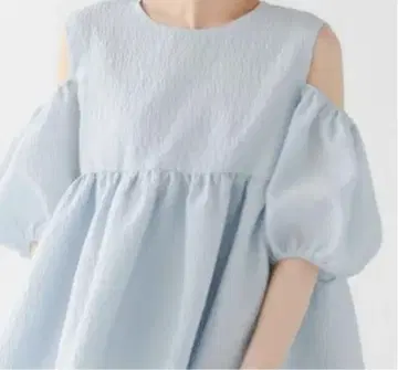 [ Fitmore ] 오픈 숄더 자카드 상의