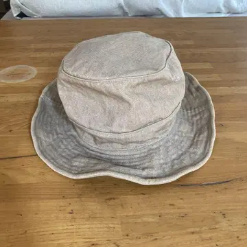 CABANE de ZUCCA 카반드 주카 사파리 햇