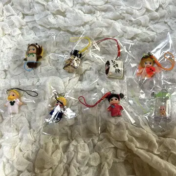 지역 한정 큐피 스트랩 묶음 판매