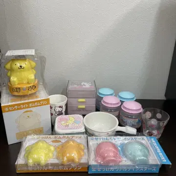 개 모양 센서 라이트와 헬로키티 박스 세트