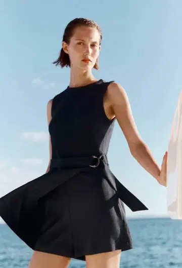 [ 새상품 ZARA 완판템 ] 벨트 달린 대비 점프 수트 M