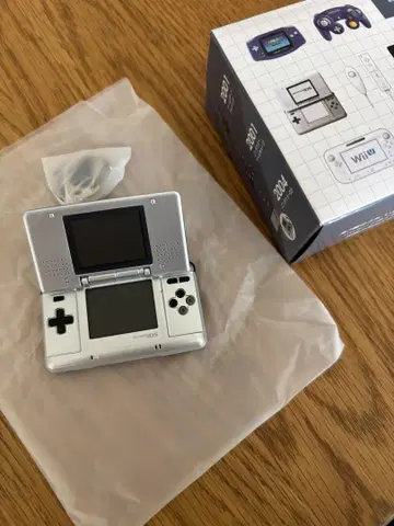 닌텐도 DS Lite 실버 본 박스 포함
